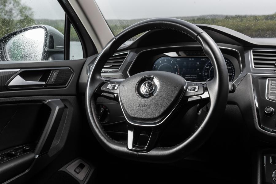 Панель приборов Volkswagen Tiguan 2016 года  (CIS) (фото 6 из 40)